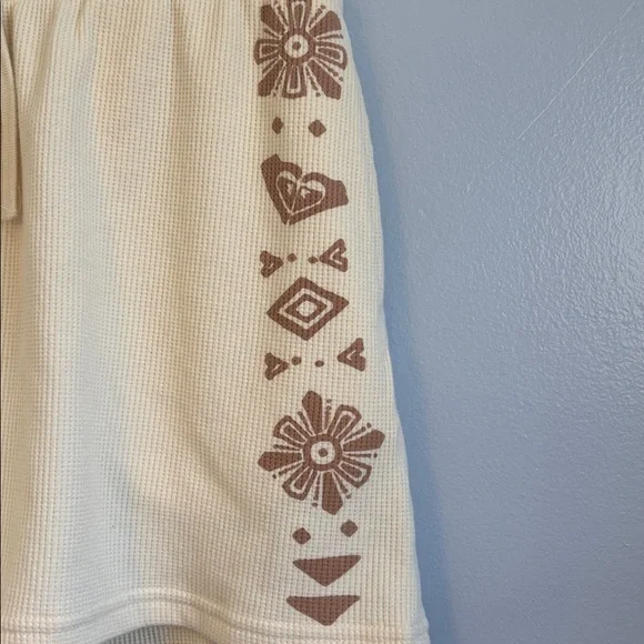 Roxy Cream Waffle Knit Shorts with Brown Floral Side Print - Picture 2 of 7